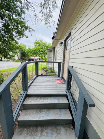 419 Main, La Grange, TX 78945