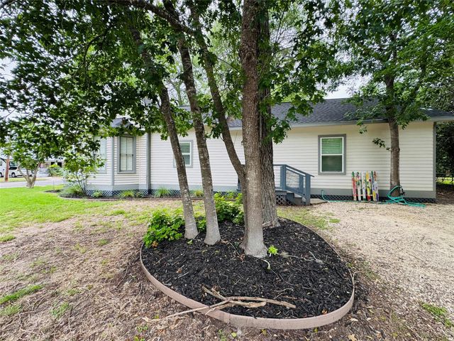 419 Main, La Grange, TX 78945