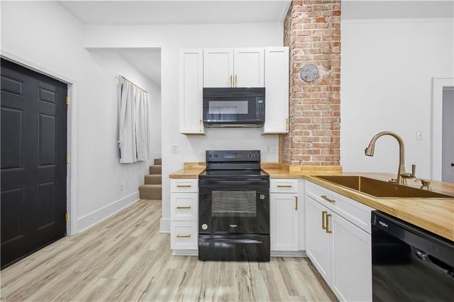 1214 S 22nd Street, St Joseph, MO 64507