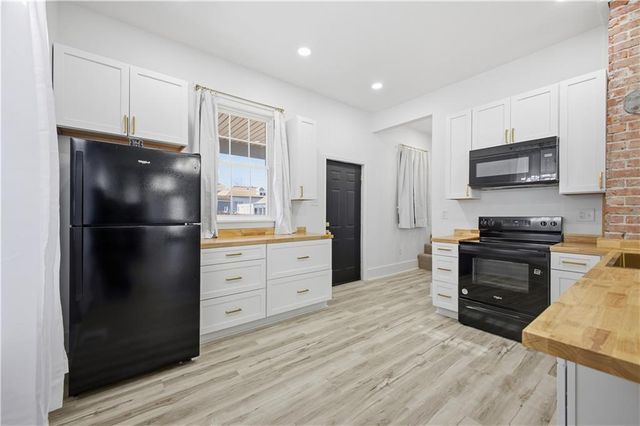 1214 S 22nd Street, St Joseph, MO 64507