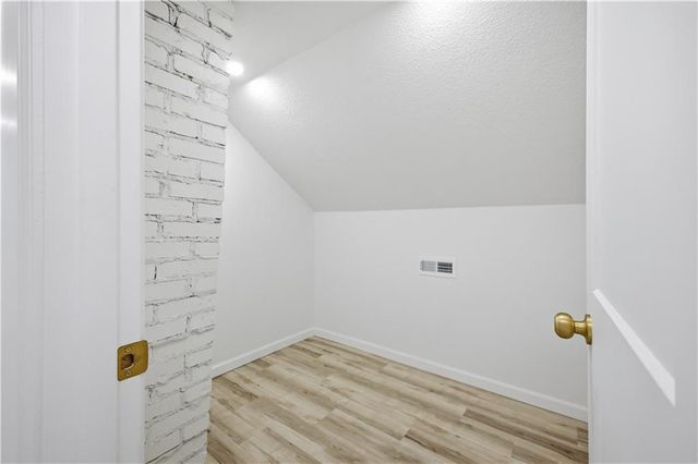 1214 S 22nd Street, St Joseph, MO 64507