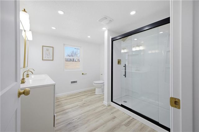 1214 S 22nd Street, St Joseph, MO 64507