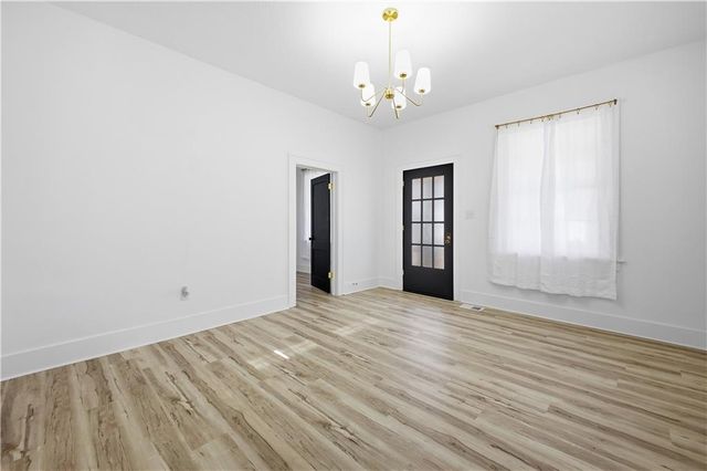 1214 S 22nd Street, St Joseph, MO 64507