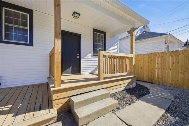 1214 S 22nd Street, St Joseph, MO 64507