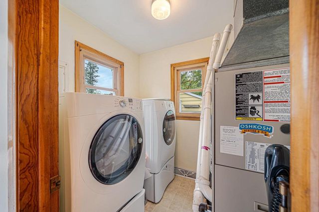 453 W 18TH AVENUE, Oshkosh, WI 54902