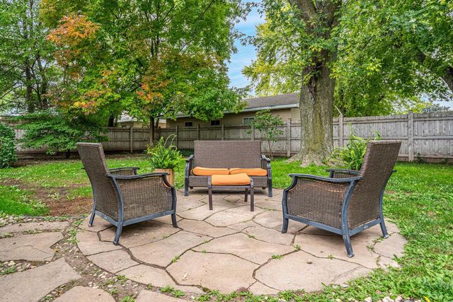 453 W 18TH AVENUE, Oshkosh, WI 54902