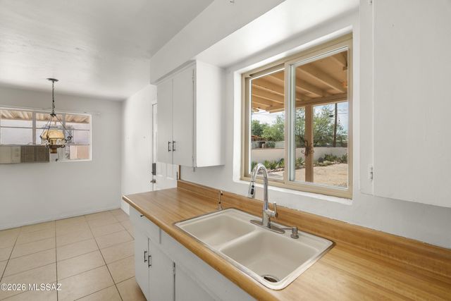 4638 E 14th Street, Tucson, AZ 85711