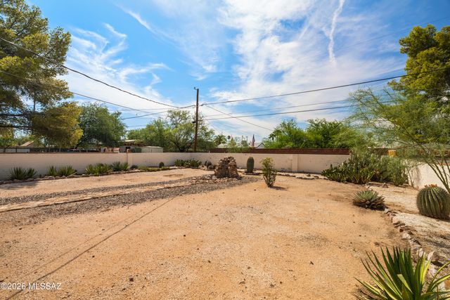 4638 E 14th Street, Tucson, AZ 85711