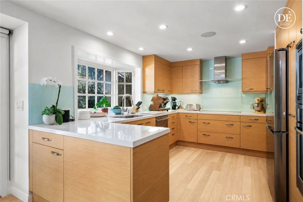 Image 12 of property listing at 17 Rippling Stream, Irvine, CA 92603