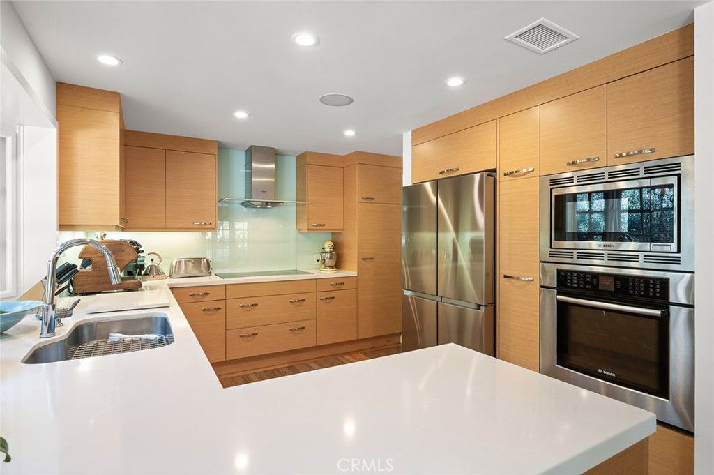 Image 13 of property listing at 17 Rippling Stream, Irvine, CA 92603