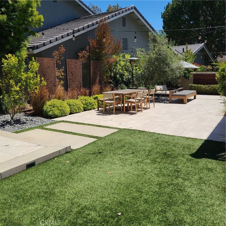 Image 2 of property listing at 17 Rippling Stream, Irvine, CA 92603
