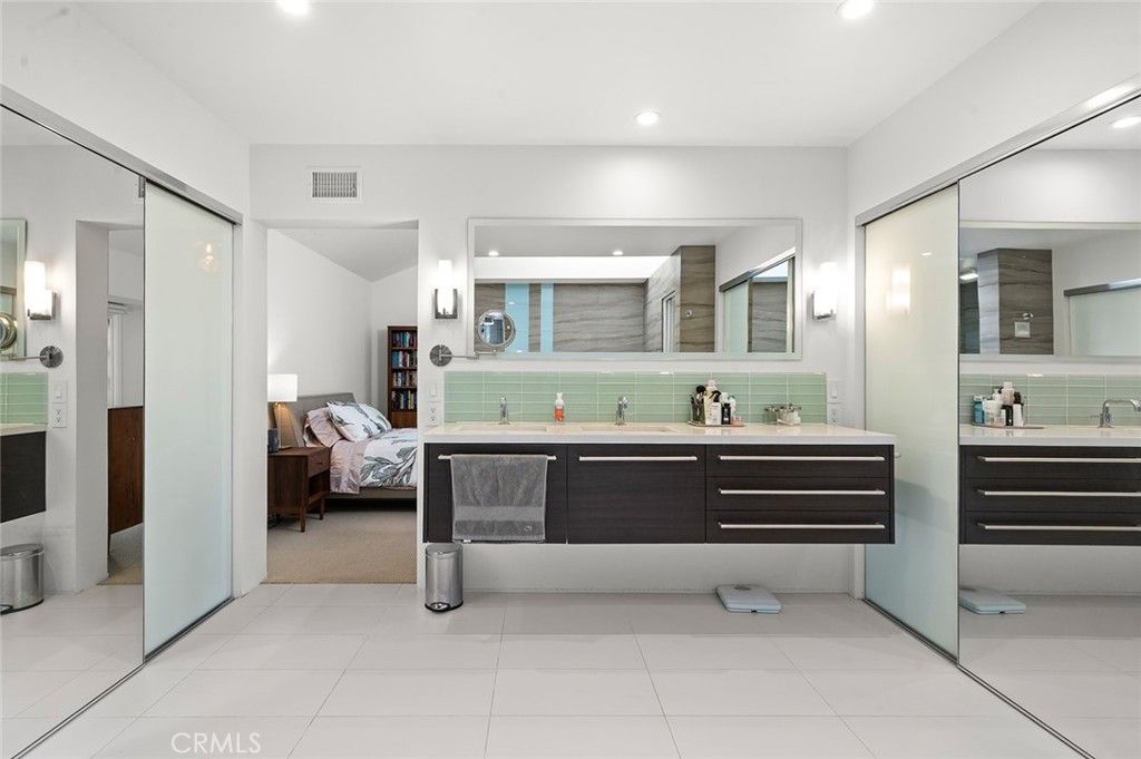 Image 21 of property listing at 17 Rippling Stream, Irvine, CA 92603