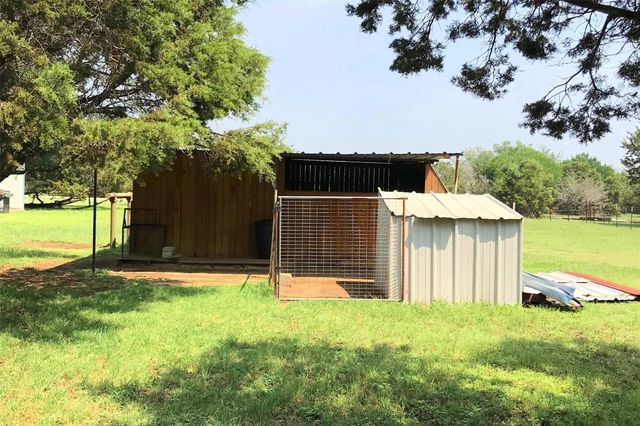 1970 County Road 284, Liberty Hill, TX 78642
