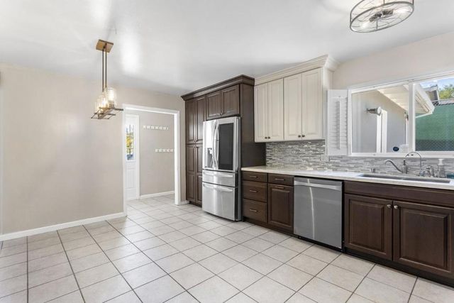 2810 Center Lane, Antioch, CA 94509
