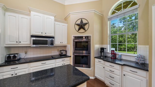 875 Arnold Paul Road, Canton, TX 75103