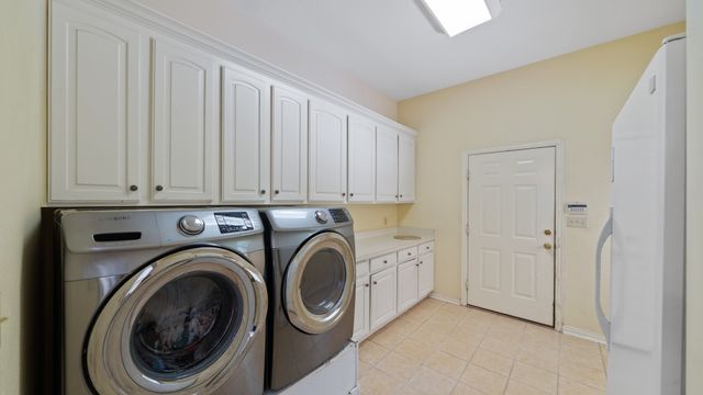 875 Arnold Paul Road, Canton, TX 75103