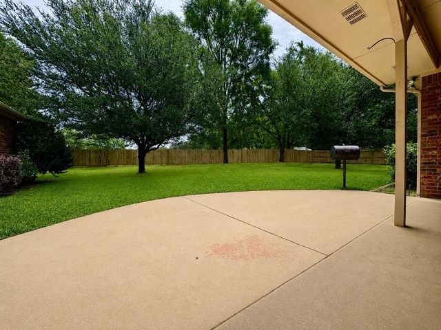 875 Arnold Paul Road, Canton, TX 75103