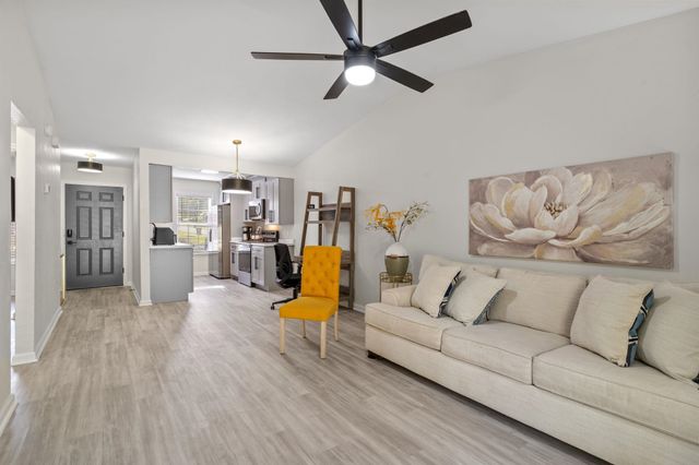 3216 Huntington Woods Boulevard, Tallahassee, FL 32303