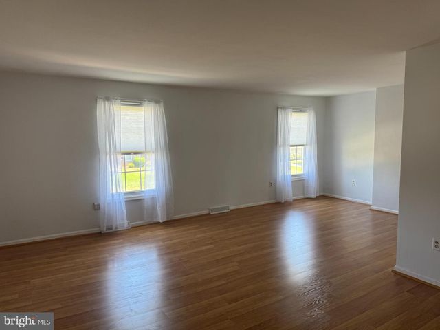 2670 OBERLIN DR, York, PA 17404