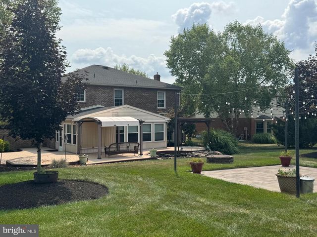 2670 OBERLIN DR, York, PA 17404