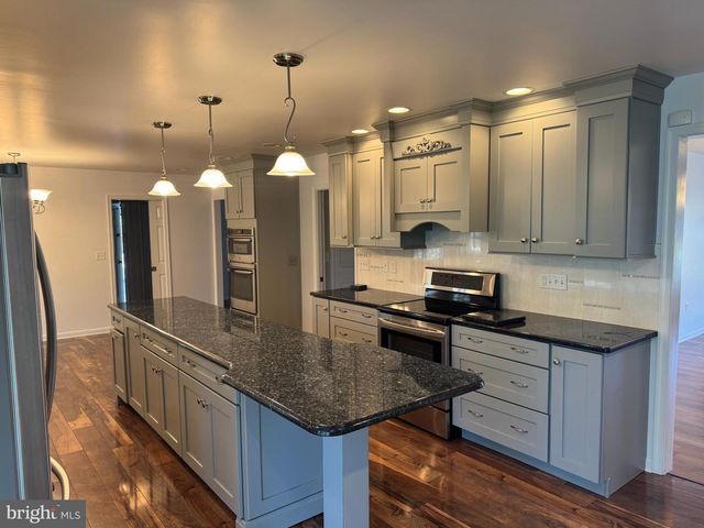 2670 OBERLIN DR, York, PA 17404