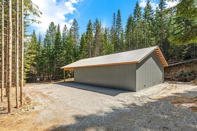 4821 Coyote Trl, Newport, WA 99156