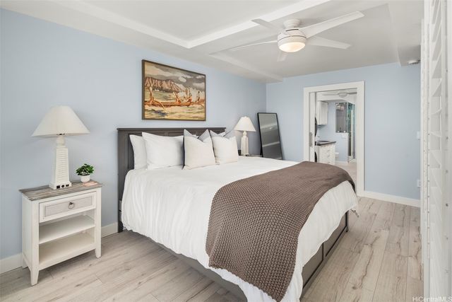 2895 Kalakaua Avenue 1402, Honolulu, HI 96815