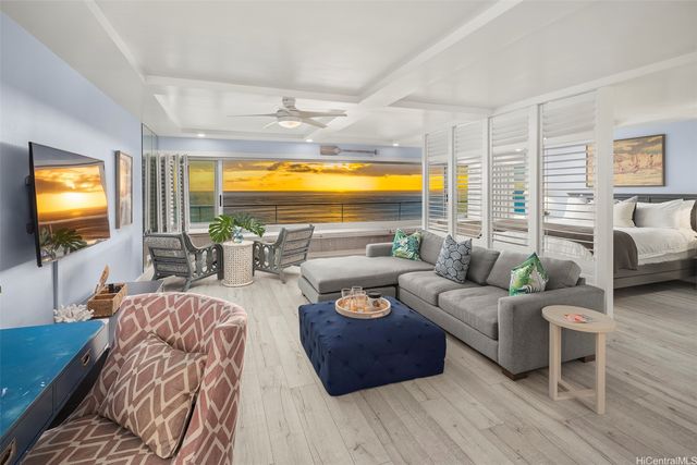 2895 Kalakaua Avenue 1402, Honolulu, HI 96815