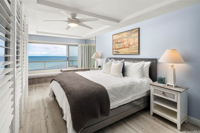 2895 Kalakaua Avenue 1402, Honolulu, HI 96815