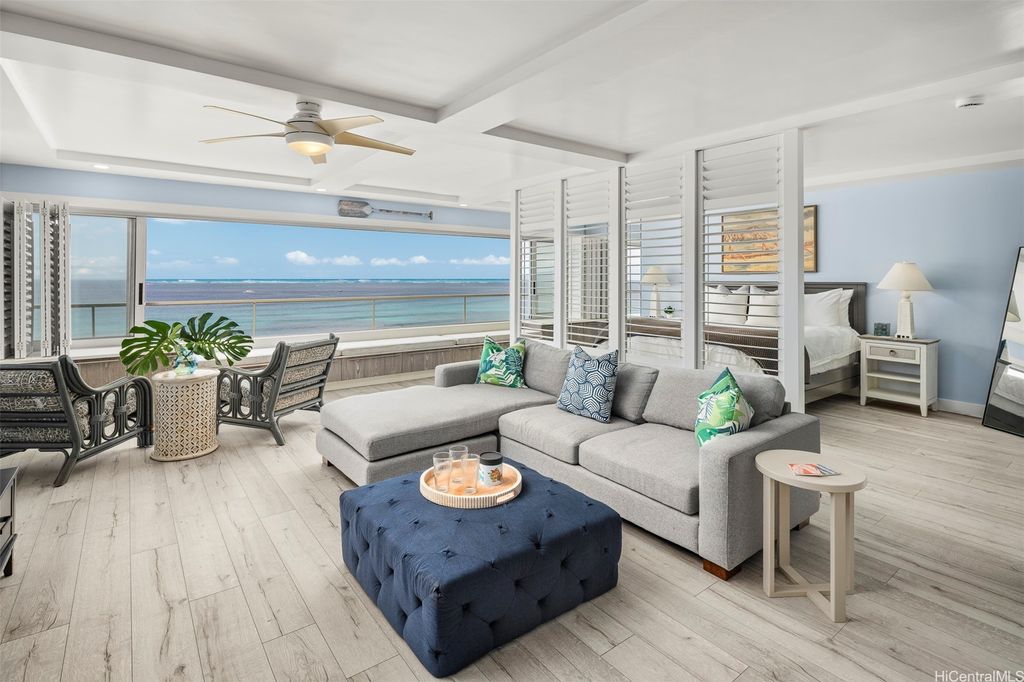 2895 Kalakaua Avenue 1402, Honolulu, HI 96815