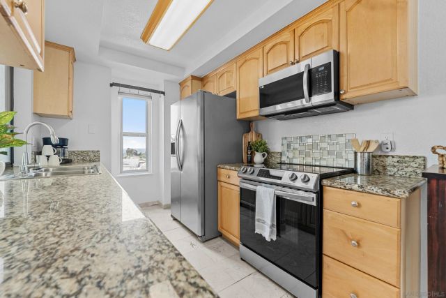 7320 Park Ridge Blvd 216, San Diego, CA 92120