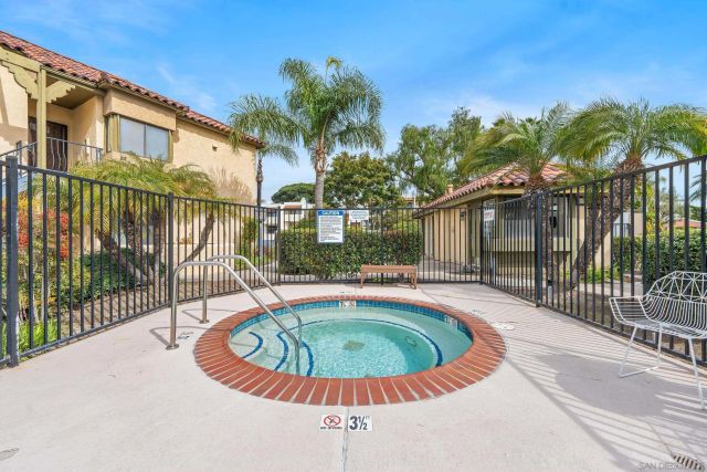 7320 Park Ridge Blvd 216, San Diego, CA 92120