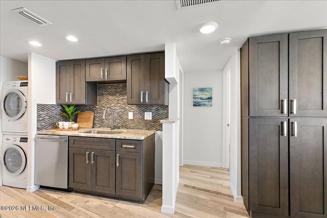 1601 OCEAN Drive S 205, Jacksonville Beach, FL 32250