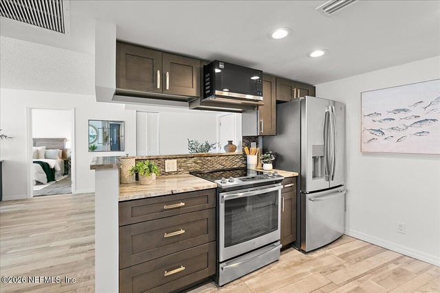 1601 OCEAN Drive S 205, Jacksonville Beach, FL 32250