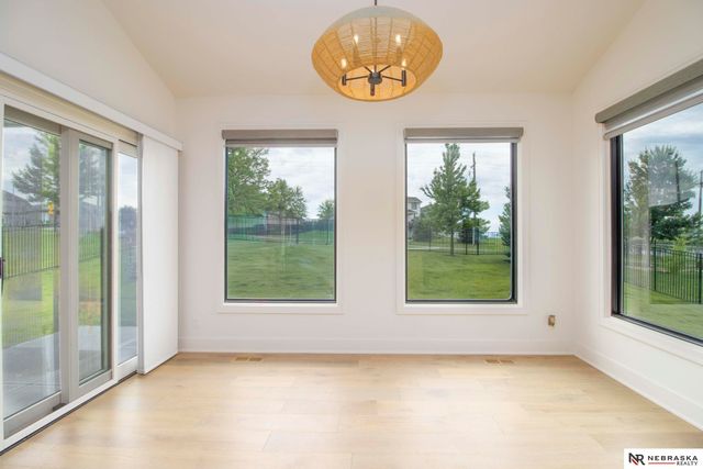 12505 Pheasant Run Circle, Papillion, NE 68046