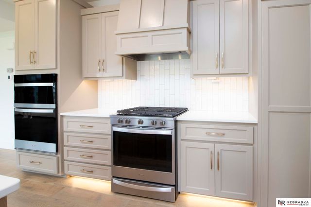 12505 Pheasant Run Circle, Papillion, NE 68046