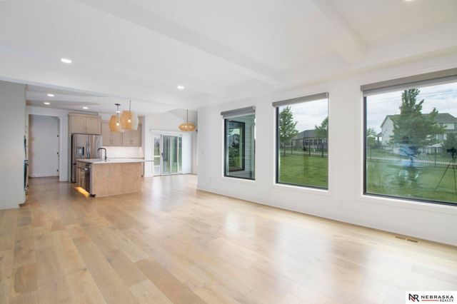 12505 Pheasant Run Circle, Papillion, NE 68046