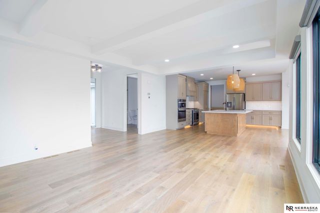 12505 Pheasant Run Circle, Papillion, NE 68046