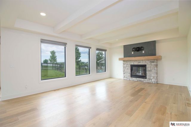 12505 Pheasant Run Circle, Papillion, NE 68046