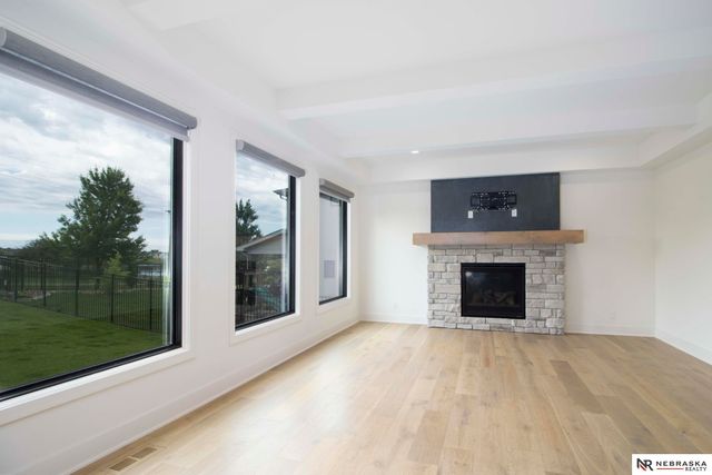12505 Pheasant Run Circle, Papillion, NE 68046