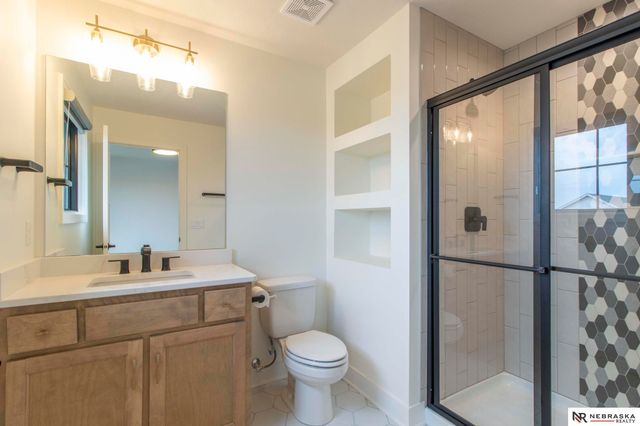 12505 Pheasant Run Circle, Papillion, NE 68046