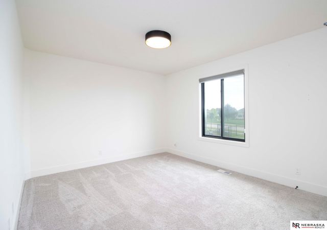 12505 Pheasant Run Circle, Papillion, NE 68046
