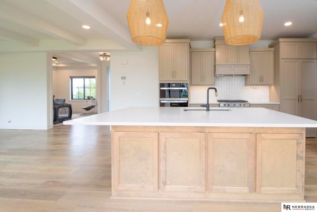 12505 Pheasant Run Circle, Papillion, NE 68046