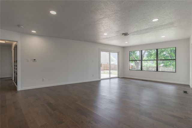 2905 Bella Vista Drive, Oklahoma City, OK 73110