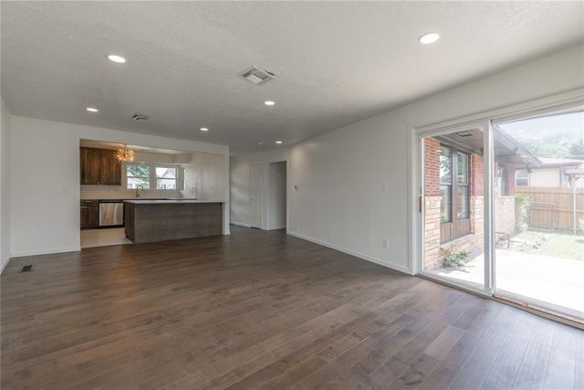 2905 Bella Vista Drive, Oklahoma City, OK 73110