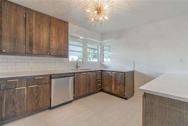 2905 Bella Vista Drive, Oklahoma City, OK 73110