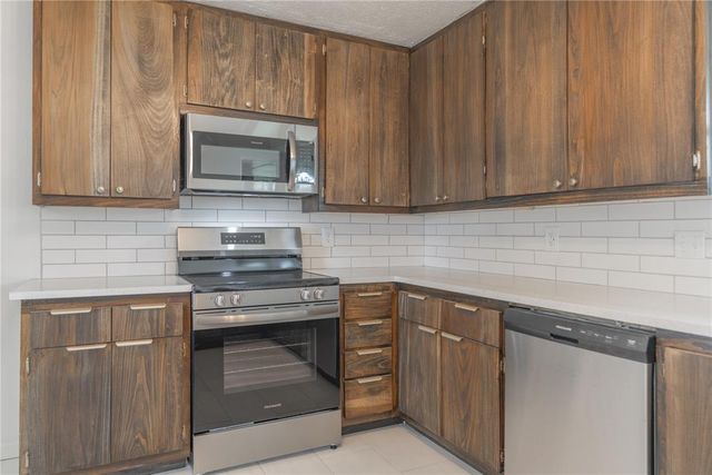 2905 Bella Vista Drive, Oklahoma City, OK 73110