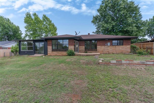 2905 Bella Vista Drive, Oklahoma City, OK 73110