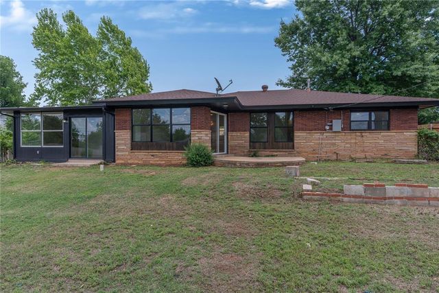 2905 Bella Vista Drive, Oklahoma City, OK 73110