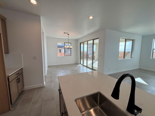 1914 Houser Avenue SE, Albuquerque, NM 87106